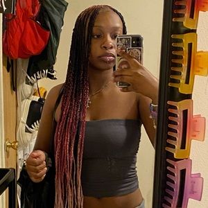 Meet your Posher, riah